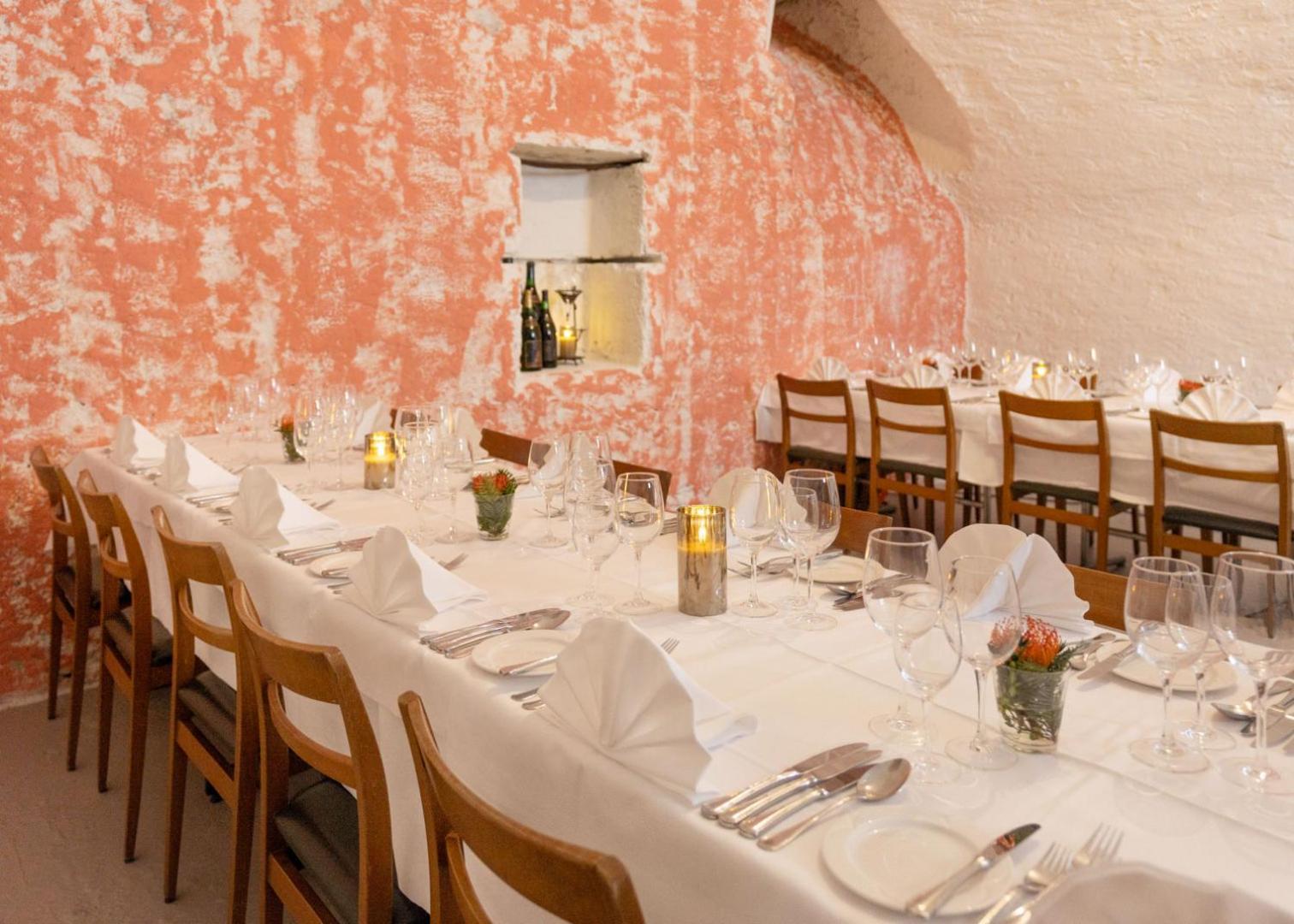 Hotel Restaurant Kreuz Kaiserstuhl Bagian luar foto