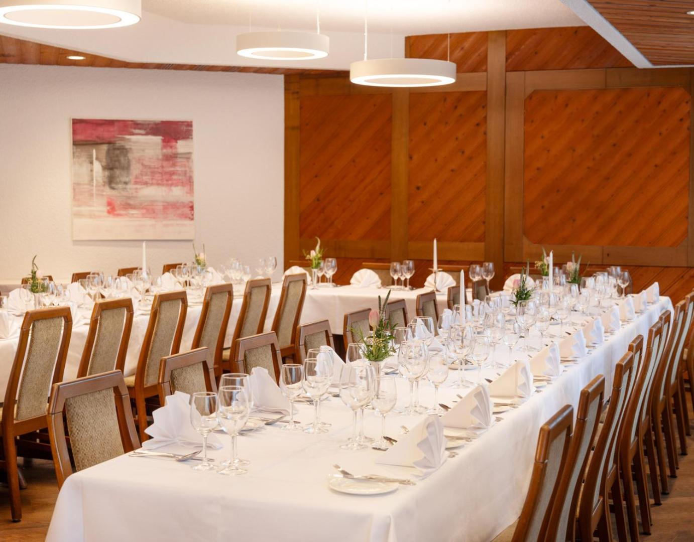 Hotel Restaurant Kreuz Kaiserstuhl Bagian luar foto