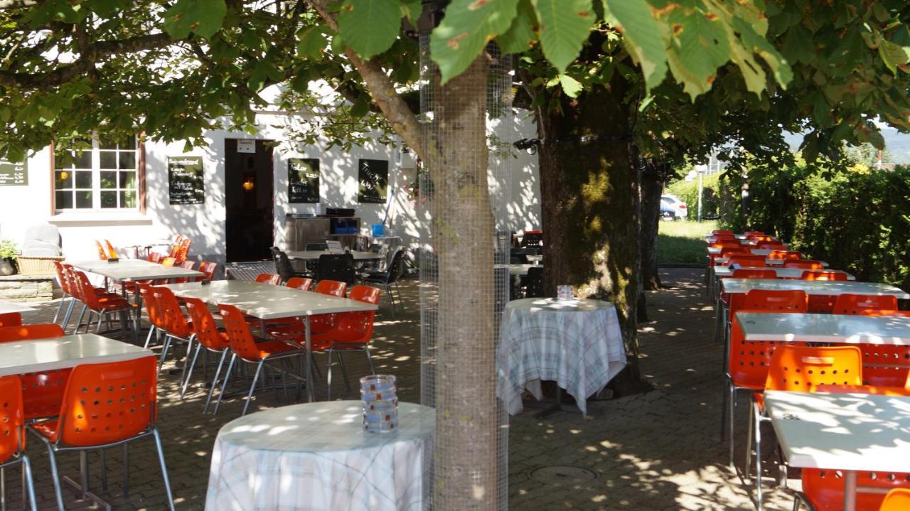 Hotel Restaurant Kreuz Kaiserstuhl Bagian luar foto