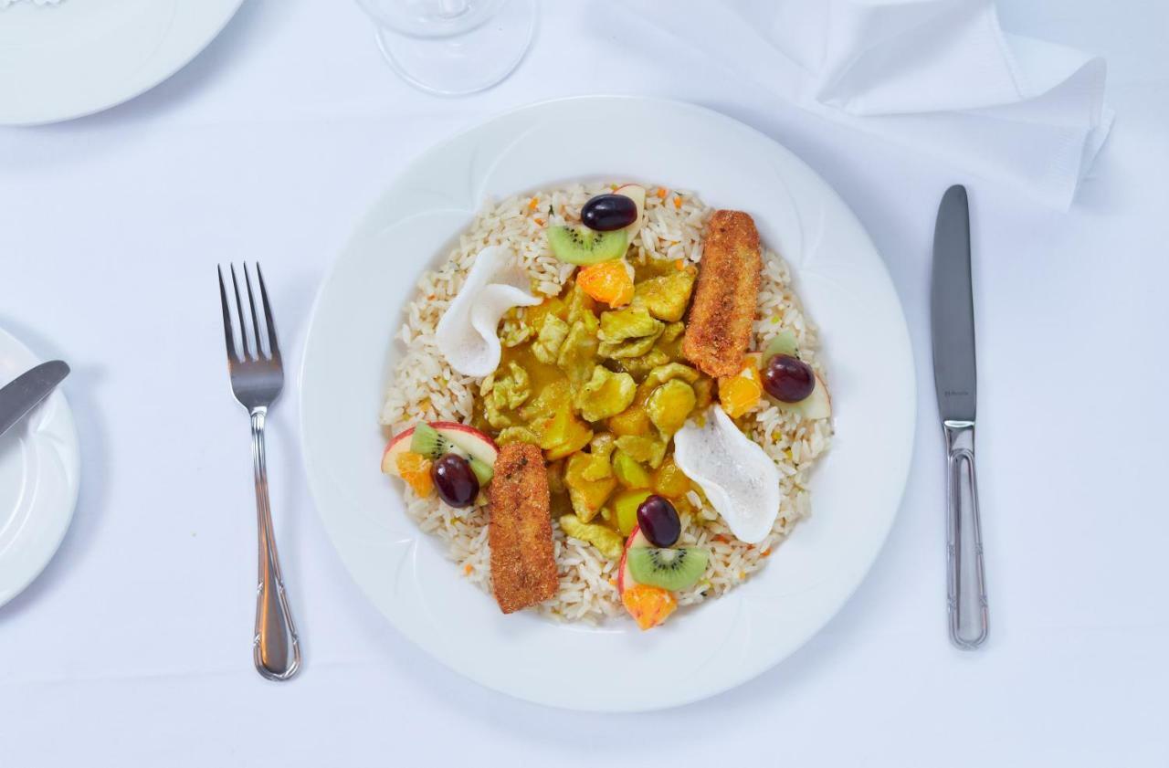 Hotel Restaurant Kreuz Kaiserstuhl Bagian luar foto